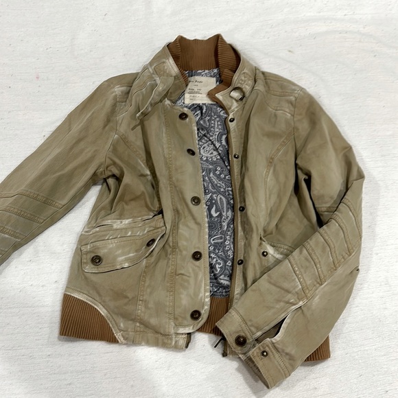 Free people Beige jacket, button up, size 10. - Picture 1 of 3